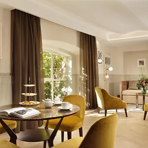 Bed & Breakfast Margutta 54 Luxury, Rome